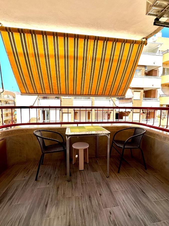 Studio Monserrate H Torrevieja Eksteriør billede